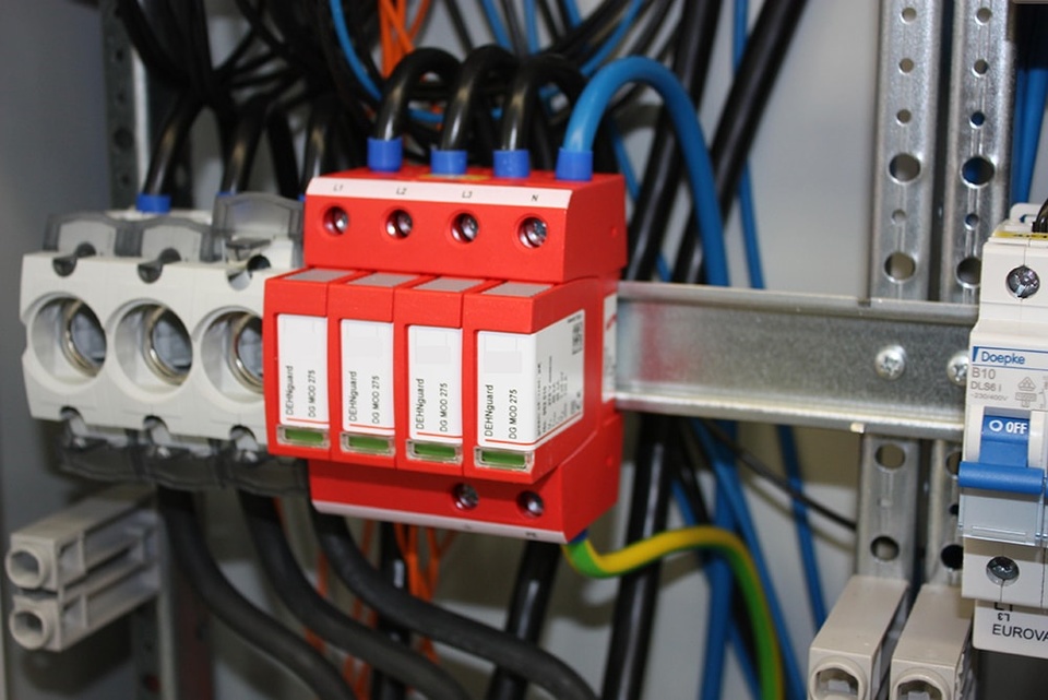 U berspannungsschutz bei Ing. Lothar Kunze Elektro GmbH in Halle